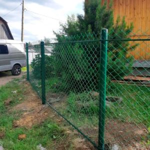 Забор из сетки рабица зеленый